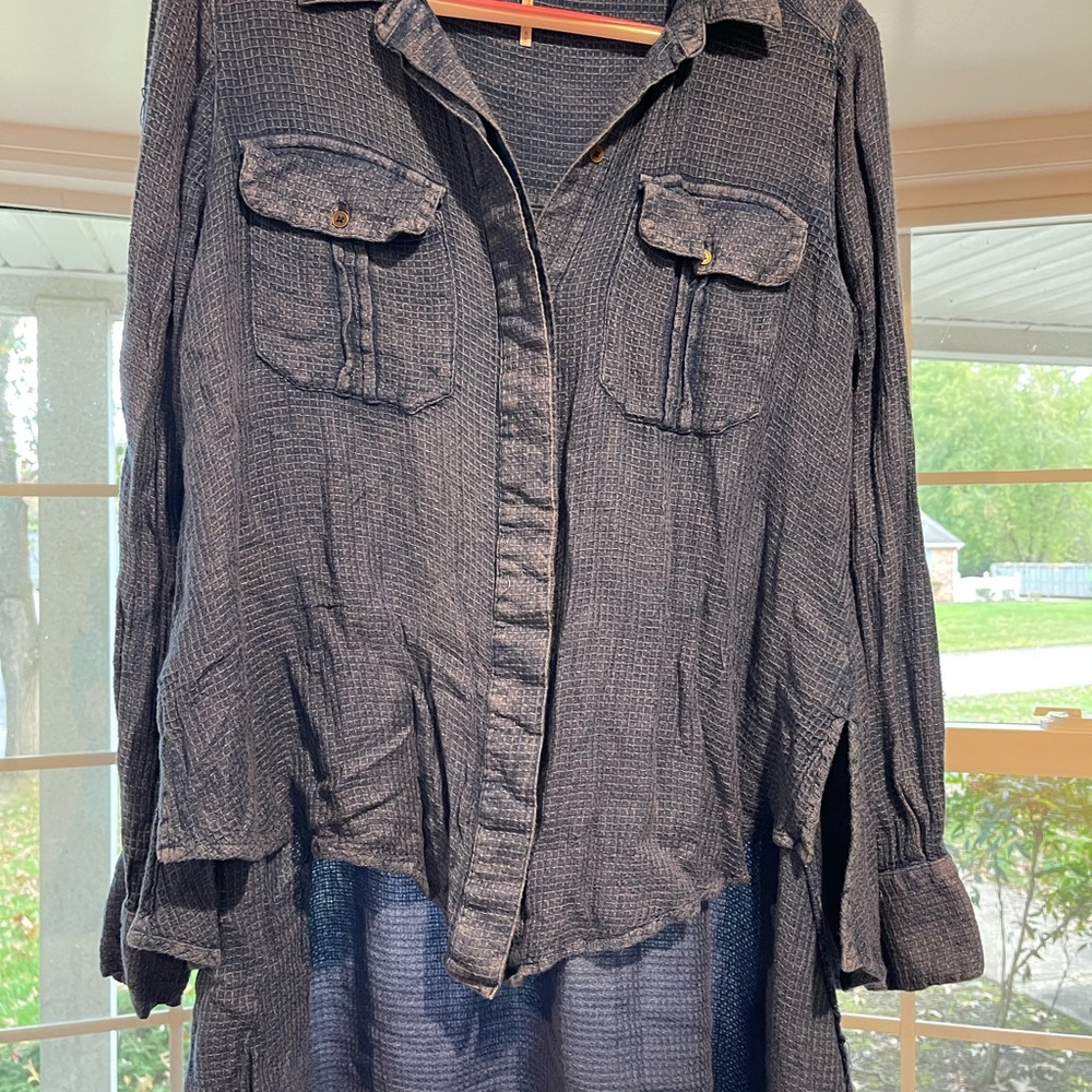 Free People. Size small blue top